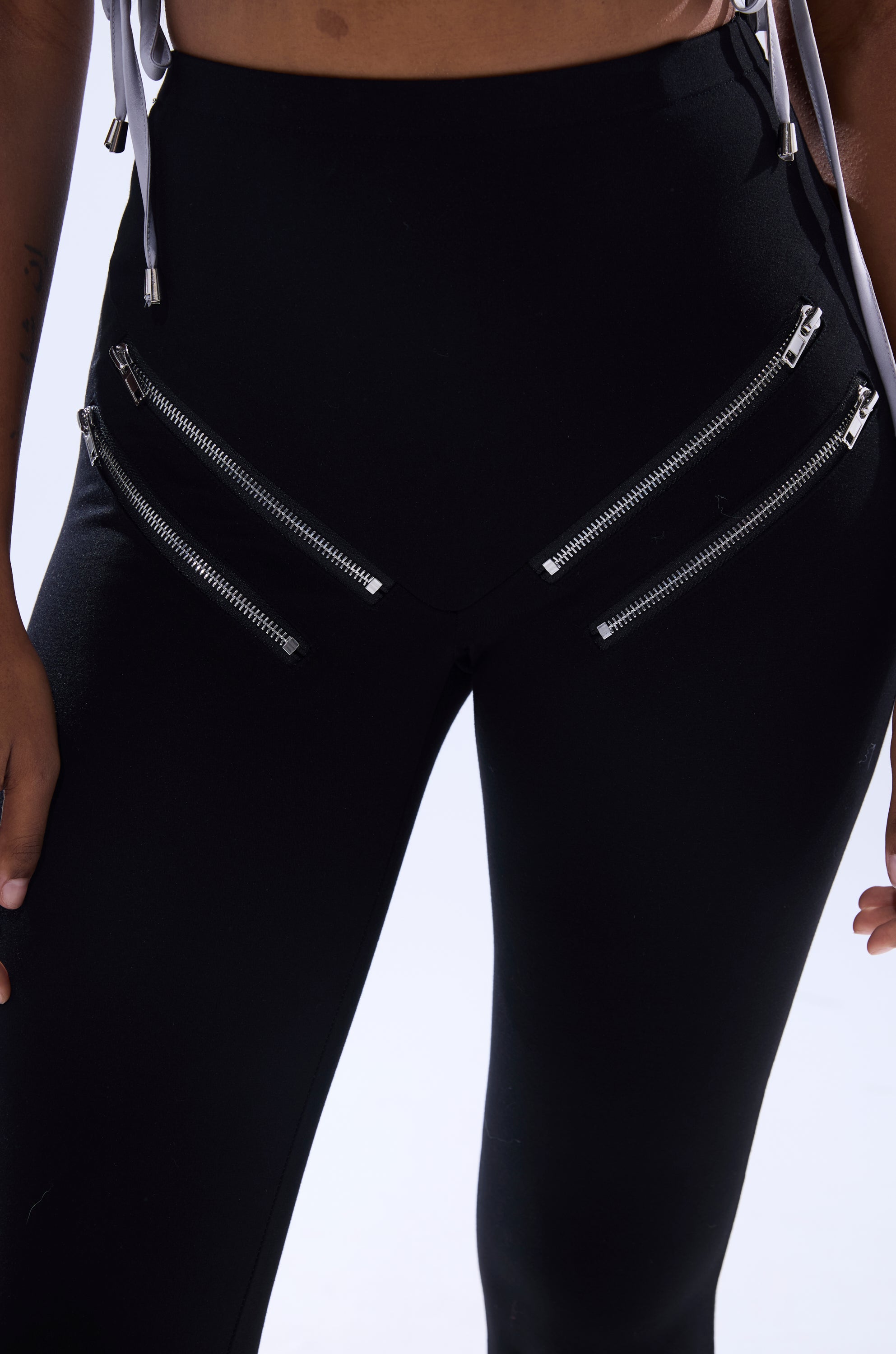 ZIP ME UP SEAMLESS LEGGING