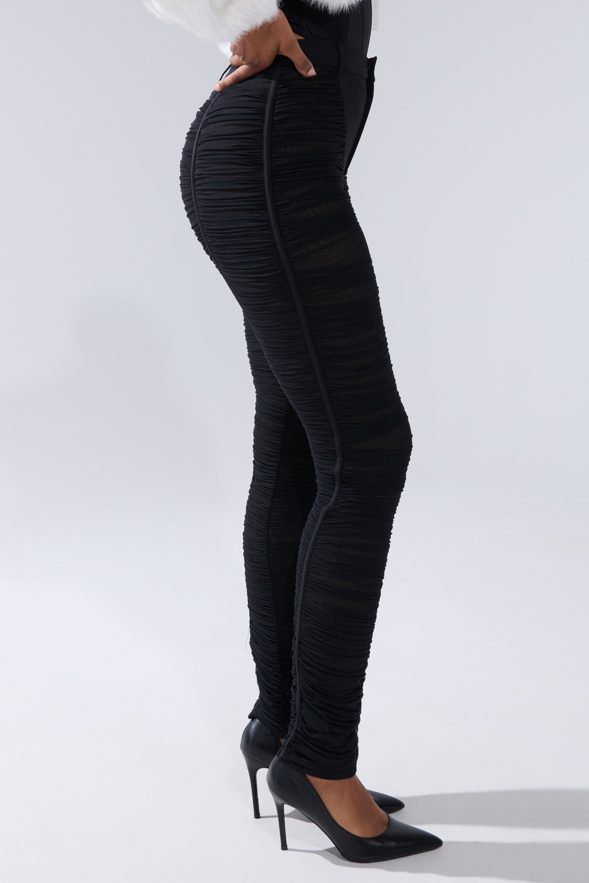 TIGHT AND SEXY RUCHED TROUSER