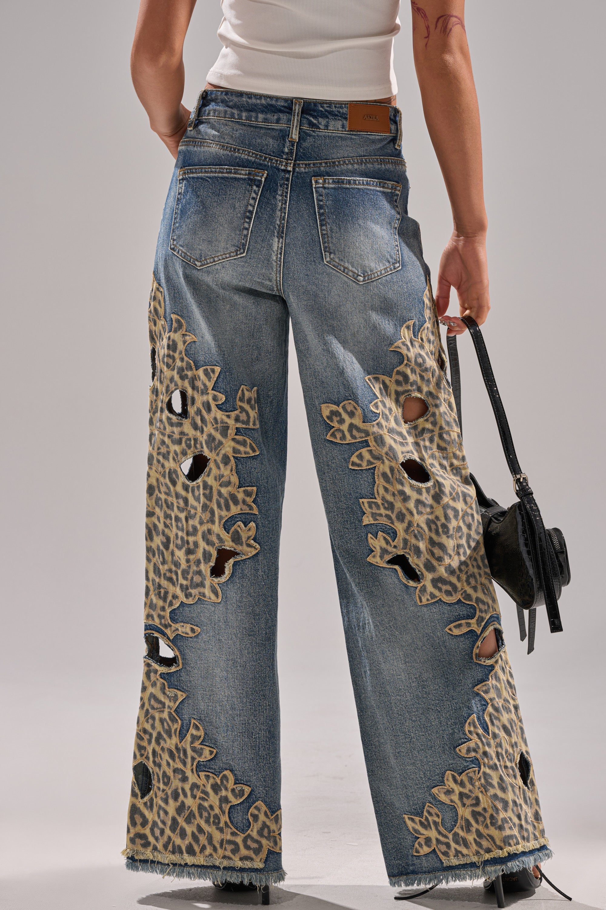 AMIGAS CHEETAH PRINT WIDE LEG PANT
