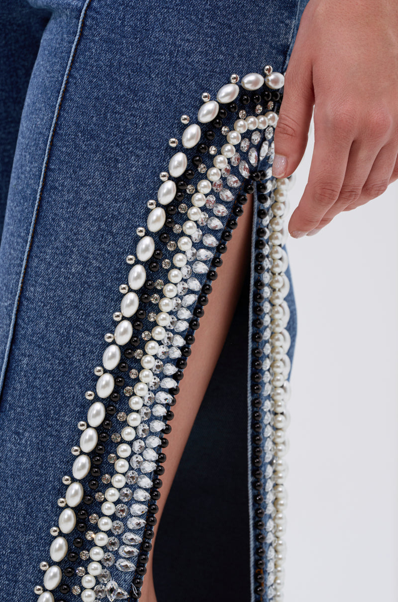 LUXURIOUS DENIM PANTS WITH SIDE SLITS