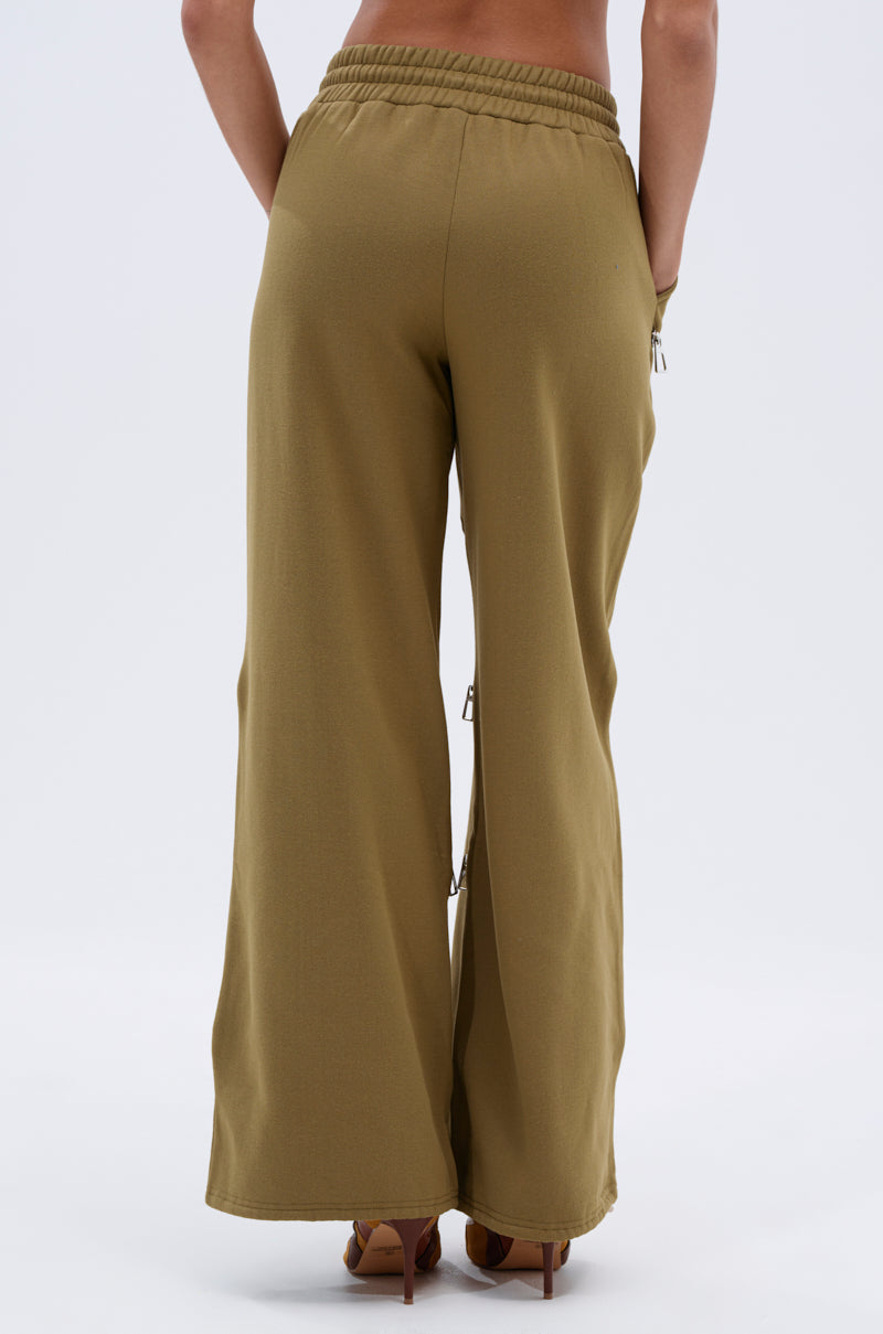 CALI MULTI ZIPPER SWEATPANT