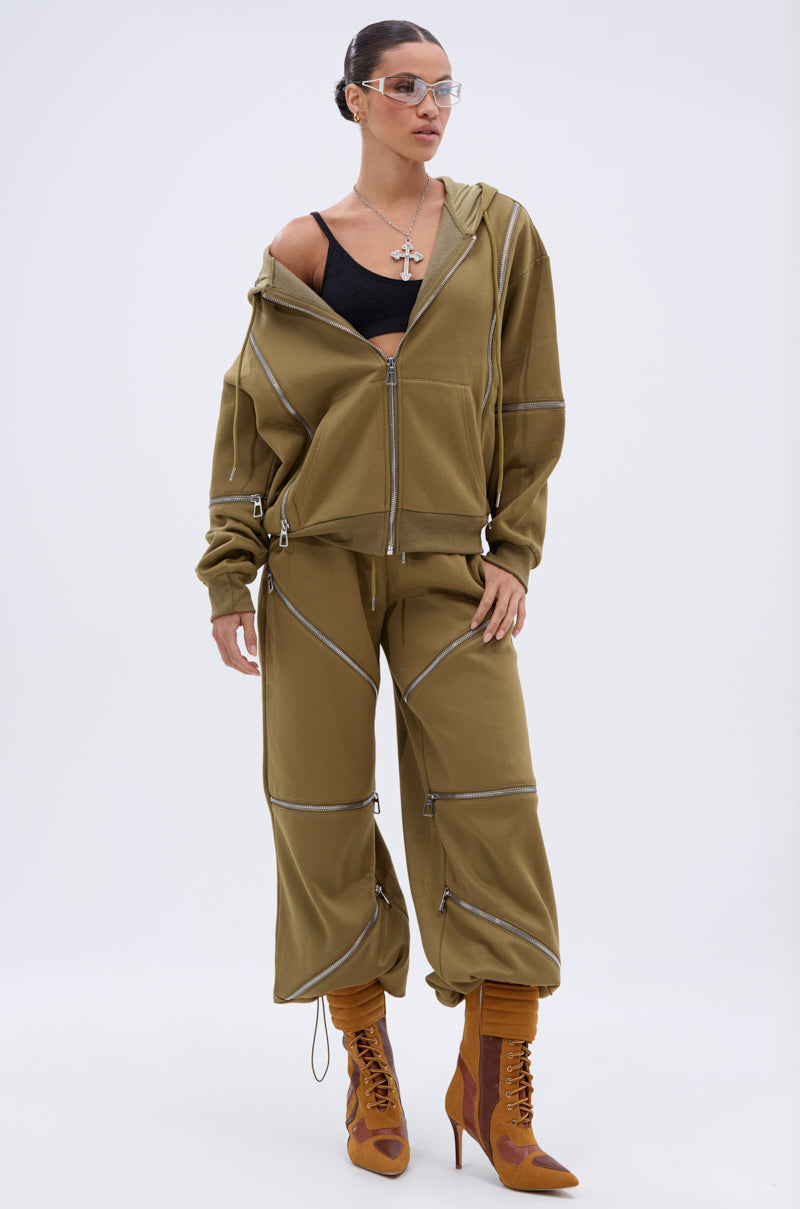 CALI MULTI ZIPPER SWEATPANT