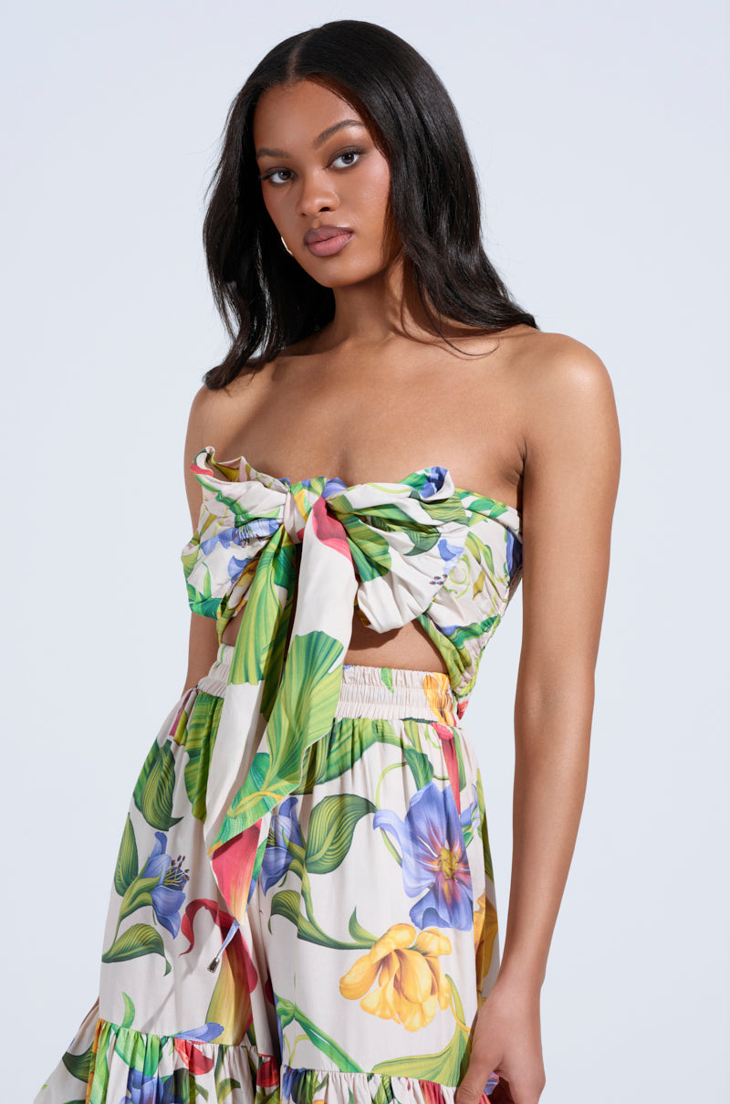 INTO THE GARDEN FLORAL BLOUSE