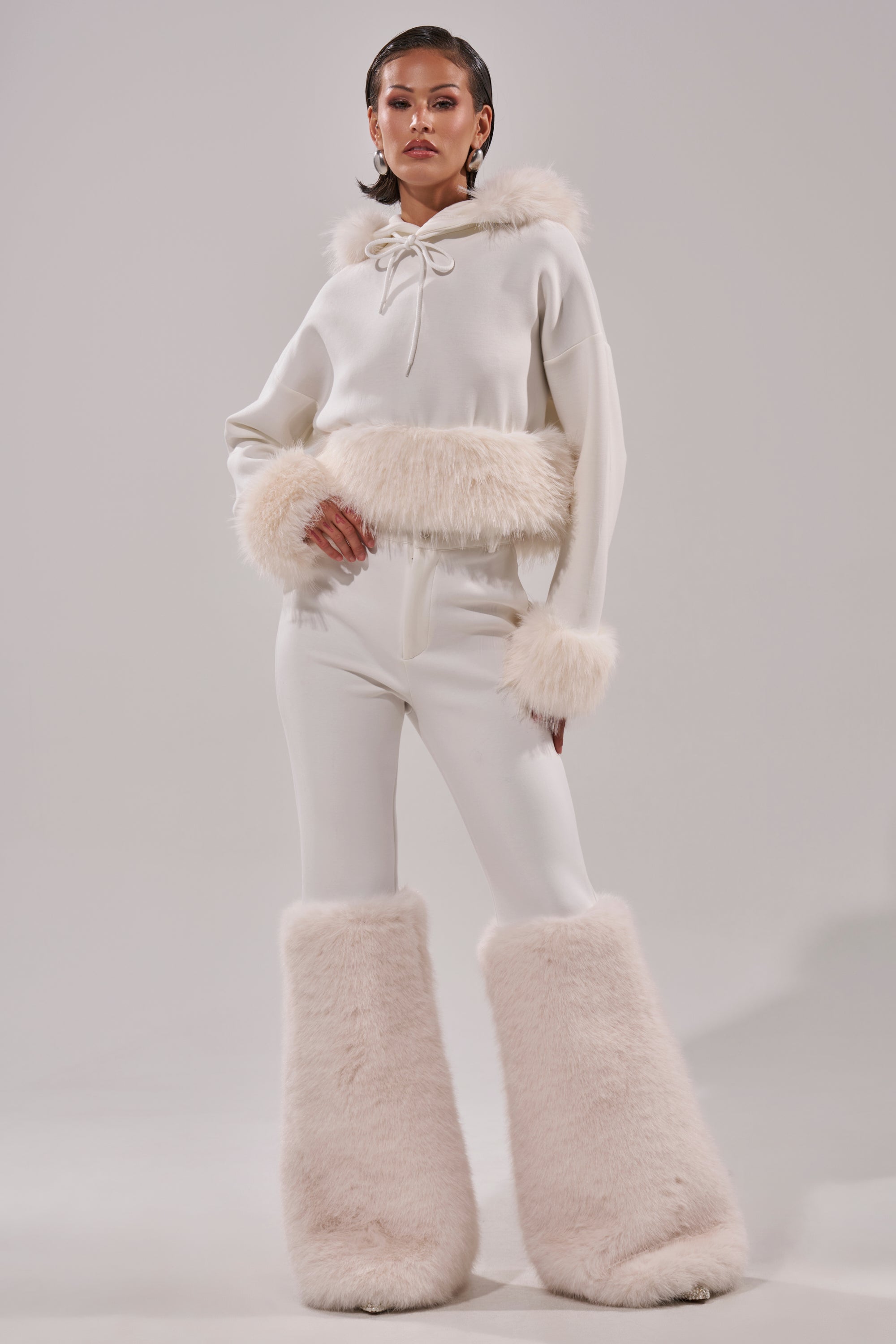 SNOW WHITE FUR TRIM SWEATSHIRT