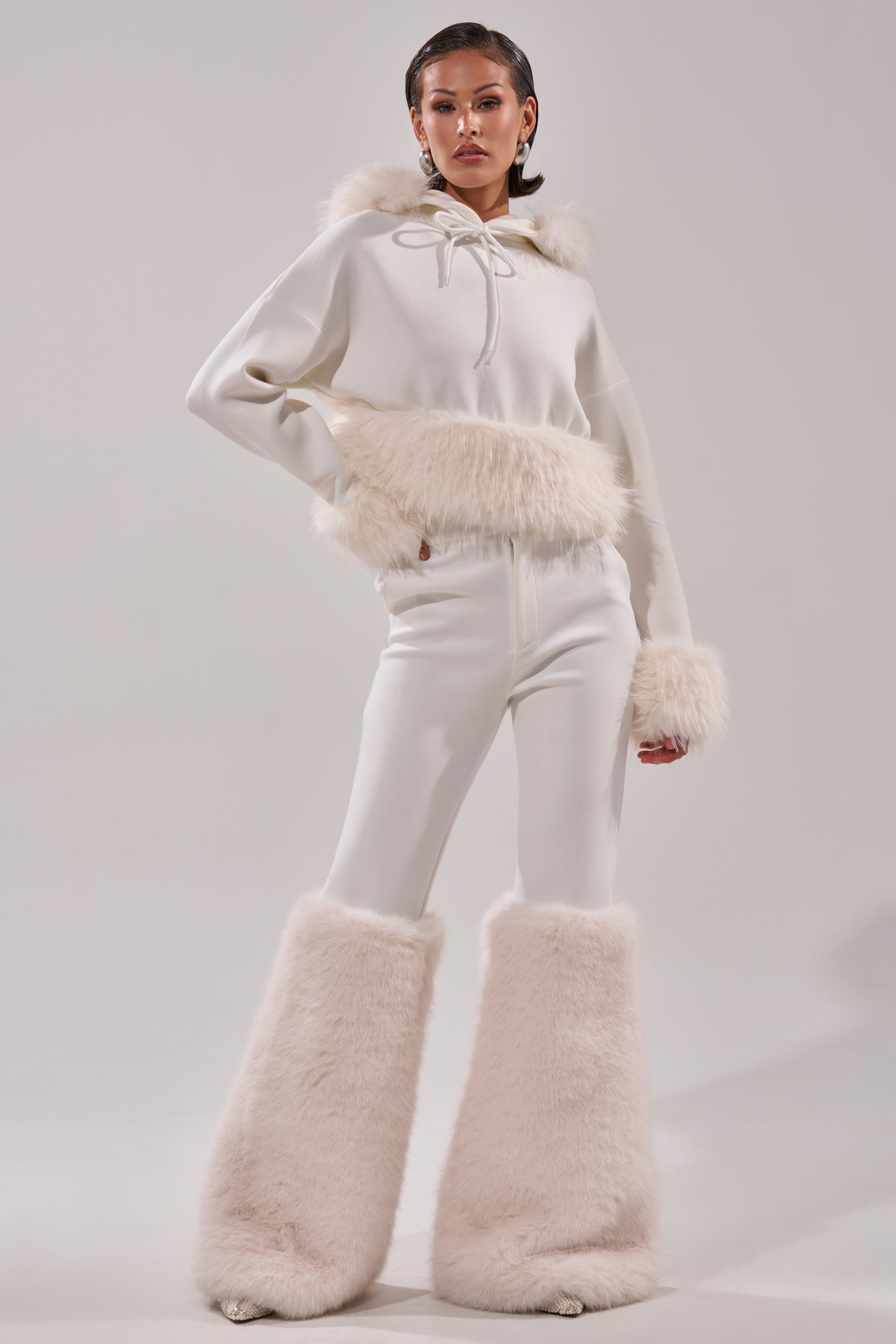 SNOW WHITE FUR TRIM SWEATSHIRT