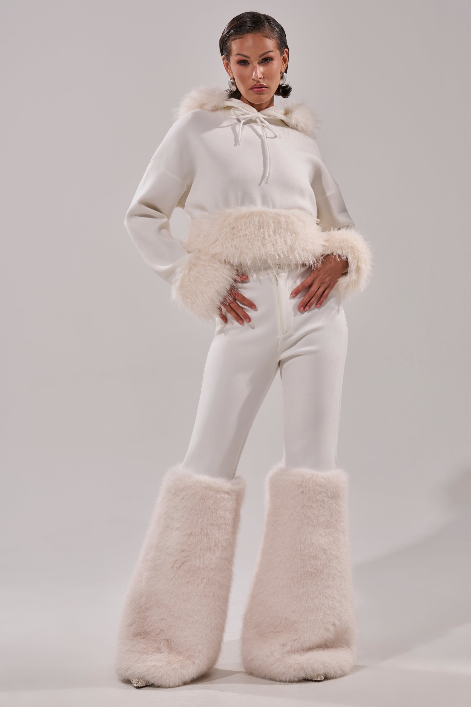 SNOW WHITE FUR TRIM SWEATSHIRT