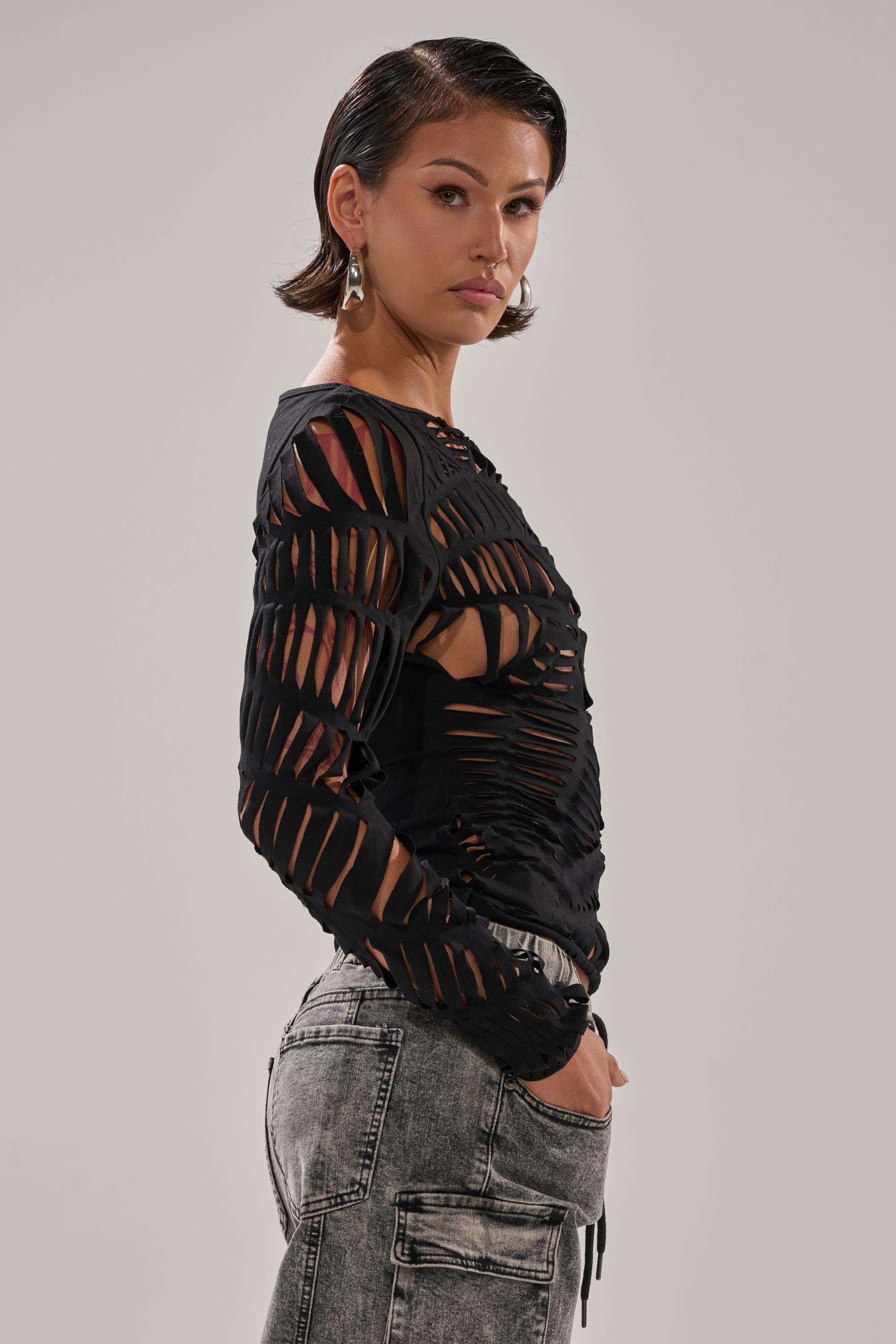 SPIDER WEB CUTOUT TOP