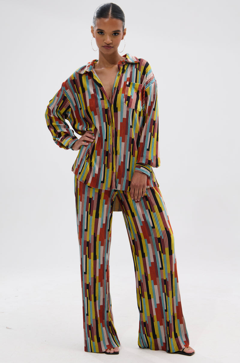 VIBES FEEL GOOD VELVET COLOR BLOCKED BUTTON DOWN