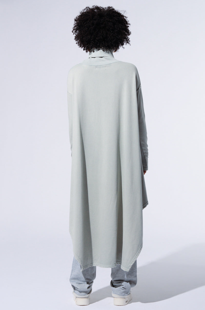 LAINIE TURTLENECK HIGH LOW SWEATSHIRT DRESS IN GREY