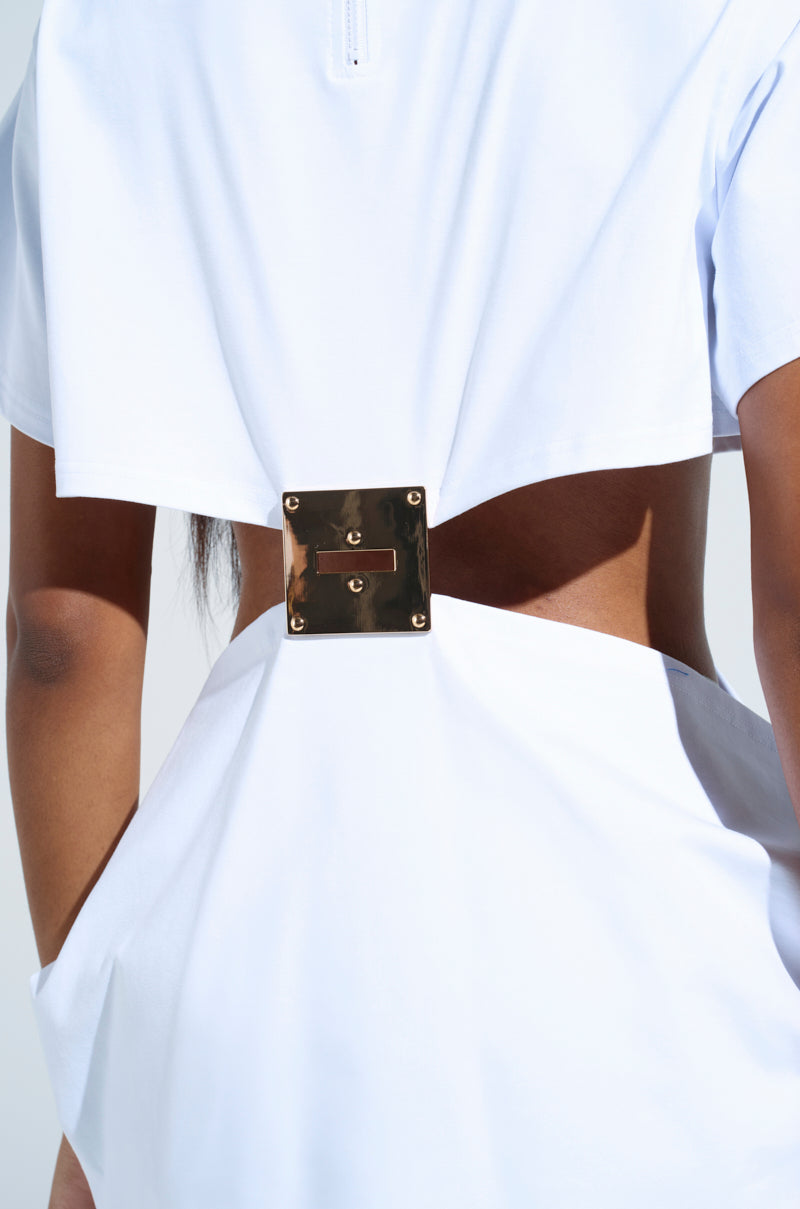 GIRL BOSS MOMENTS CUT OUT TSHIRT