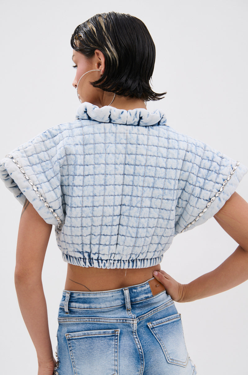 MY OWN ENERGY CROP DENIM BLOUSE