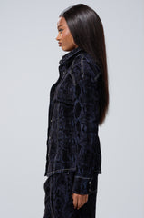 FEELS LIKE MONEY DENIM BUTTON DOWN