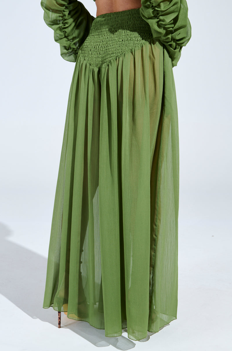 LAURA RUCHED PALAZZO PANT IN GREEN