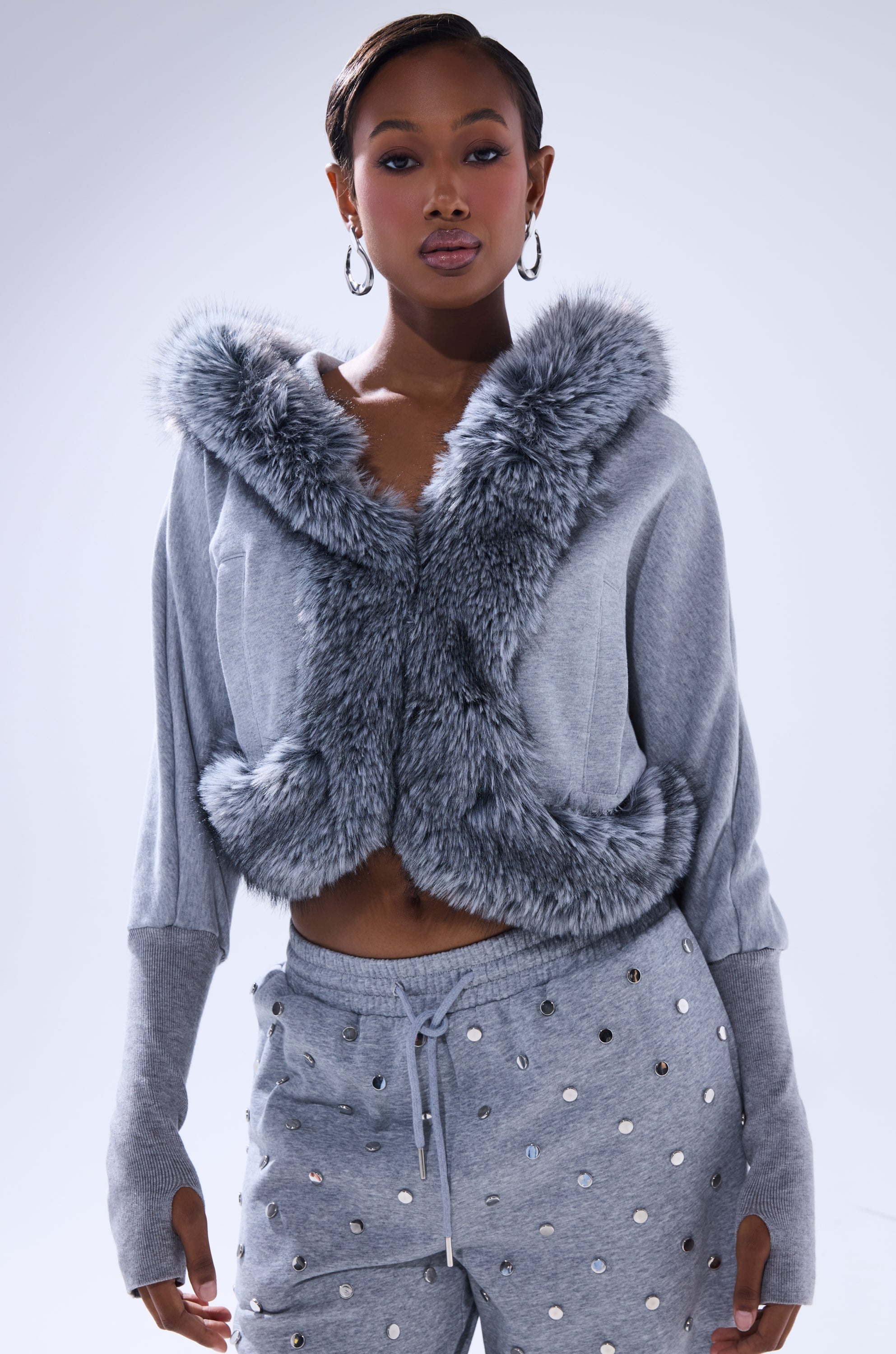 MOVIN DIFFERENT SWEATSHIRT WITH FUR TRIM