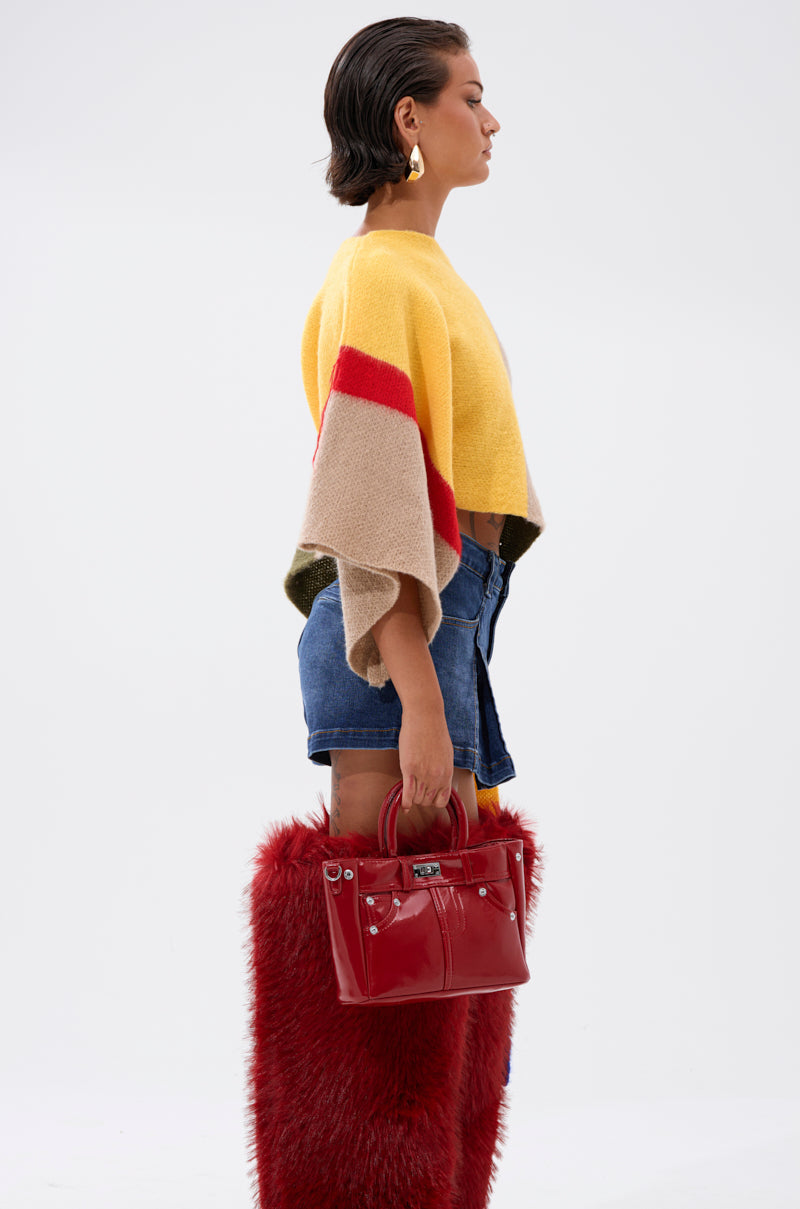 EASY LOVER CROP ABSTRACT SWEATER