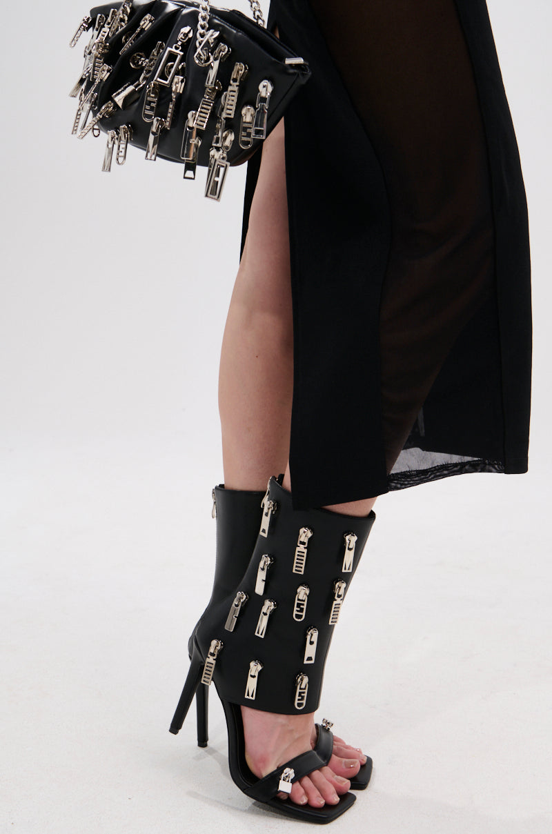 AZALEA WANG LUCAS BLACK ZIPPER DETAIL SANDAL BOOTIE