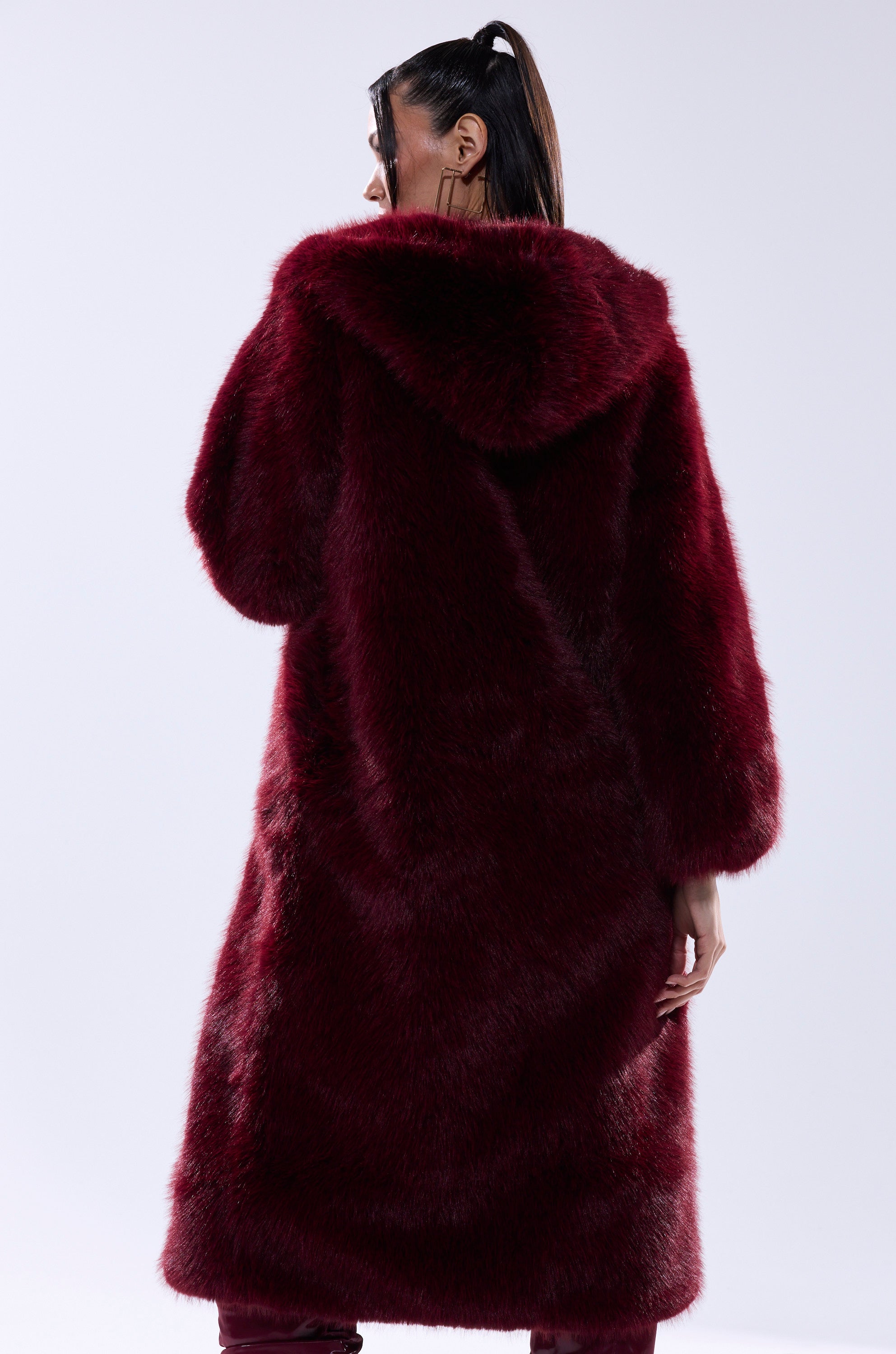 MANCHESTER HOODED FAUX FUR IN BURGUNDY