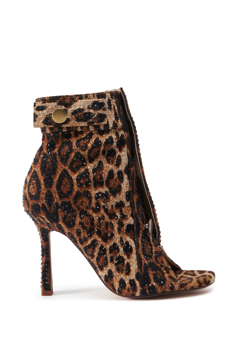 AZALEA WANG NAILY CHEETAH BUTTON UP BOOTIE