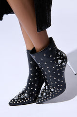 AZALEA WANG OAKLEE BLACK STILETTO BOOTIE