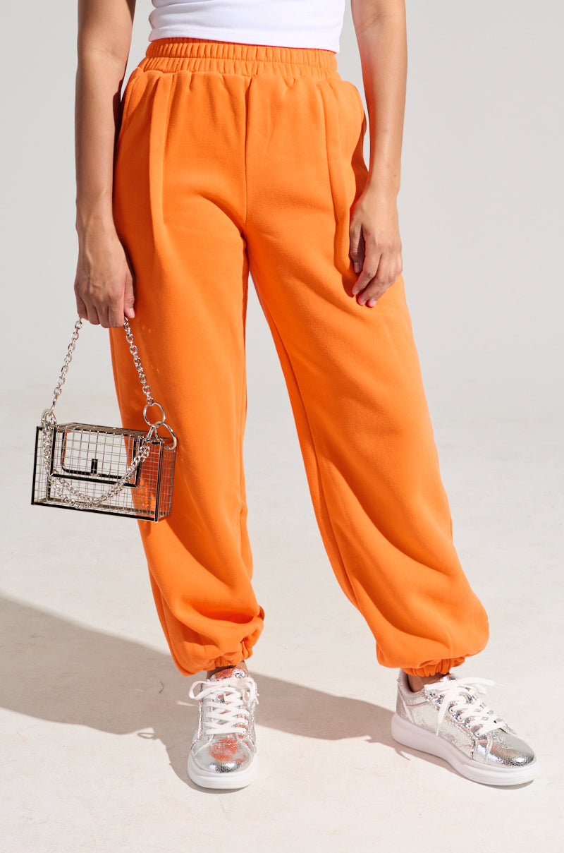 LOVER OVERSIZED JOGGER IN ORANGE