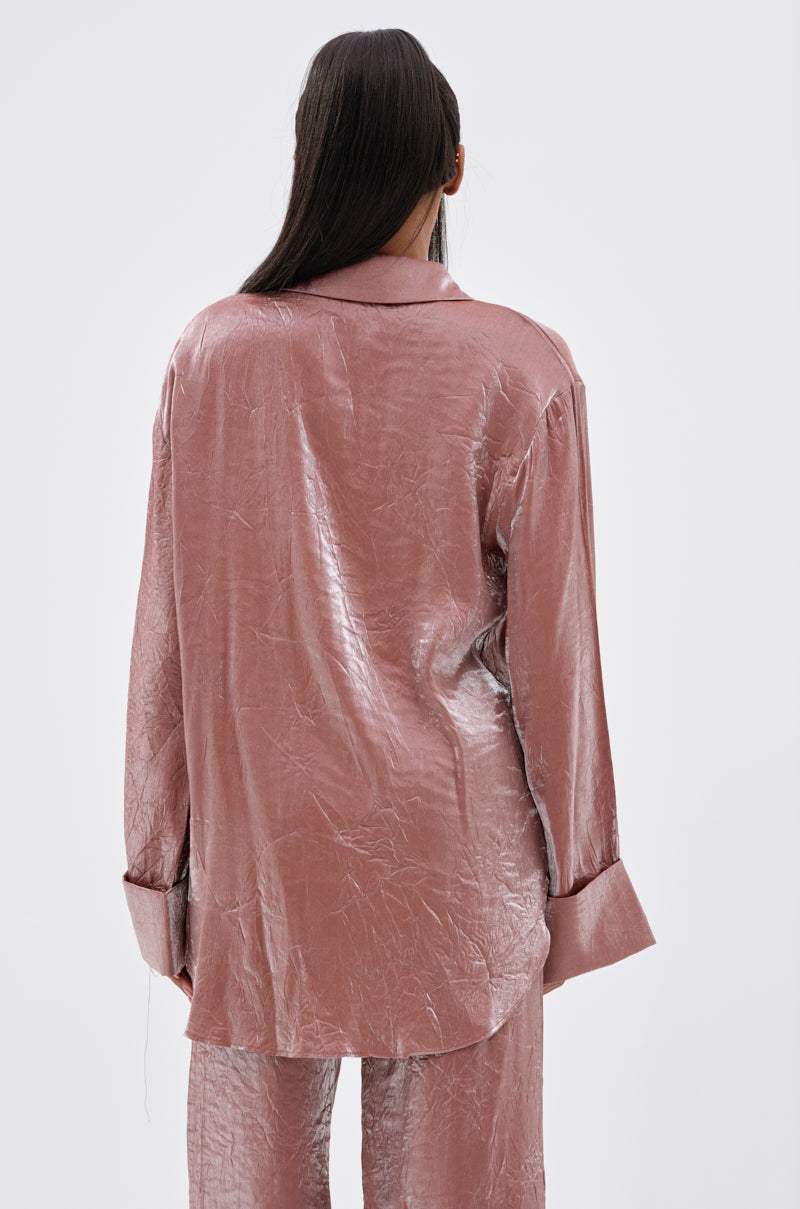 LOOK AT ME BUTTON DOWN TOP