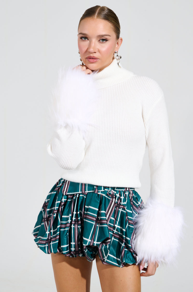 SYDNEY FUR CUFF SWEATER IN IVORY