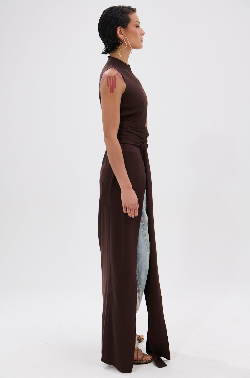 OVER THE TOP CUTOUT SWEATER IN CHOCOLATE BROWN