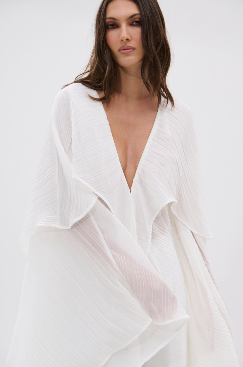 FLY AWAY WITH ME BLOUSE IN WHITE