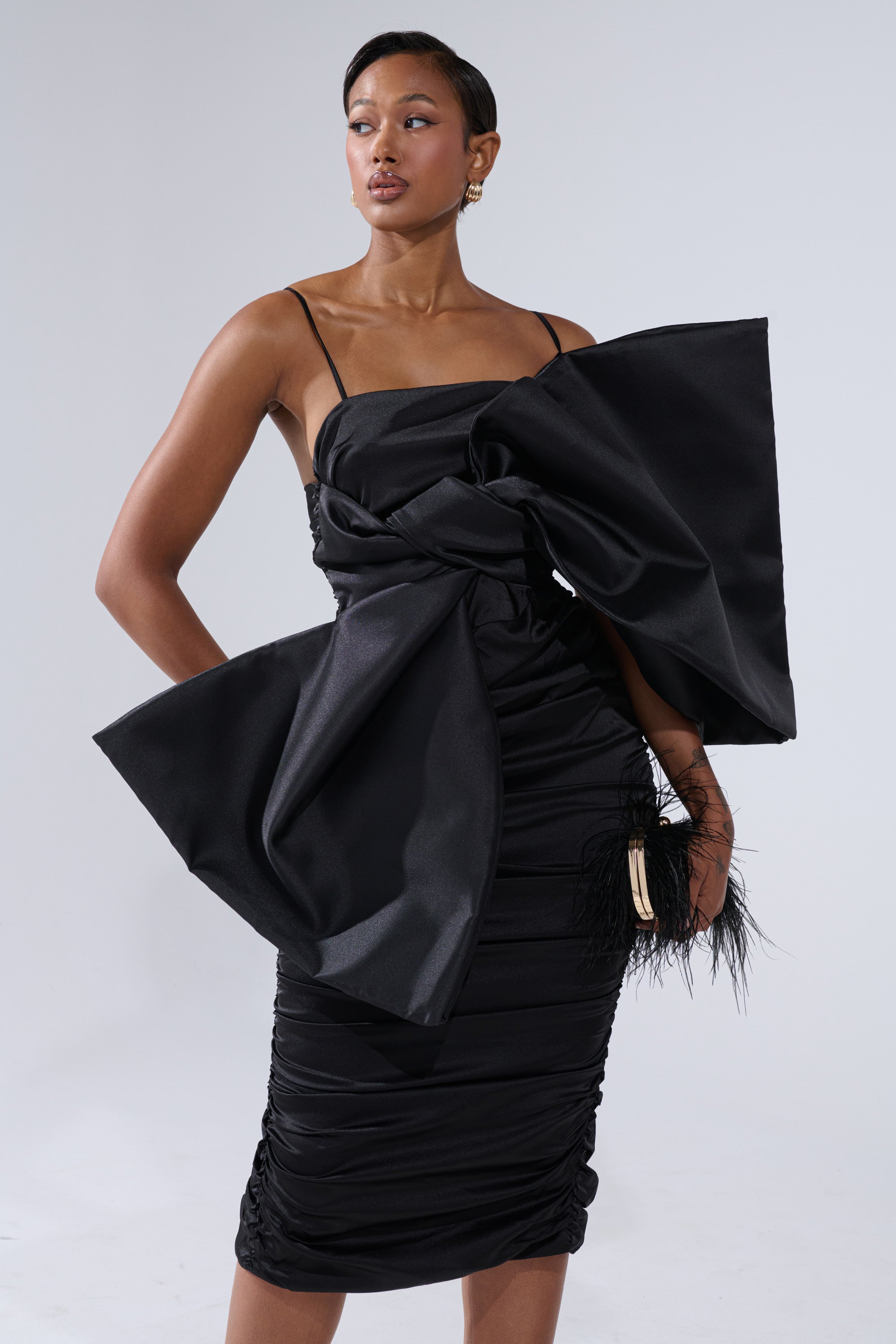 ONE OF ONE BOW MIDI DRESS IN BLACK