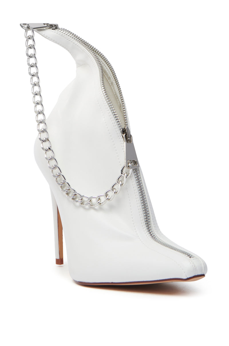 AZALEA WANG SAGITTA WHITE STILETTO PUMP