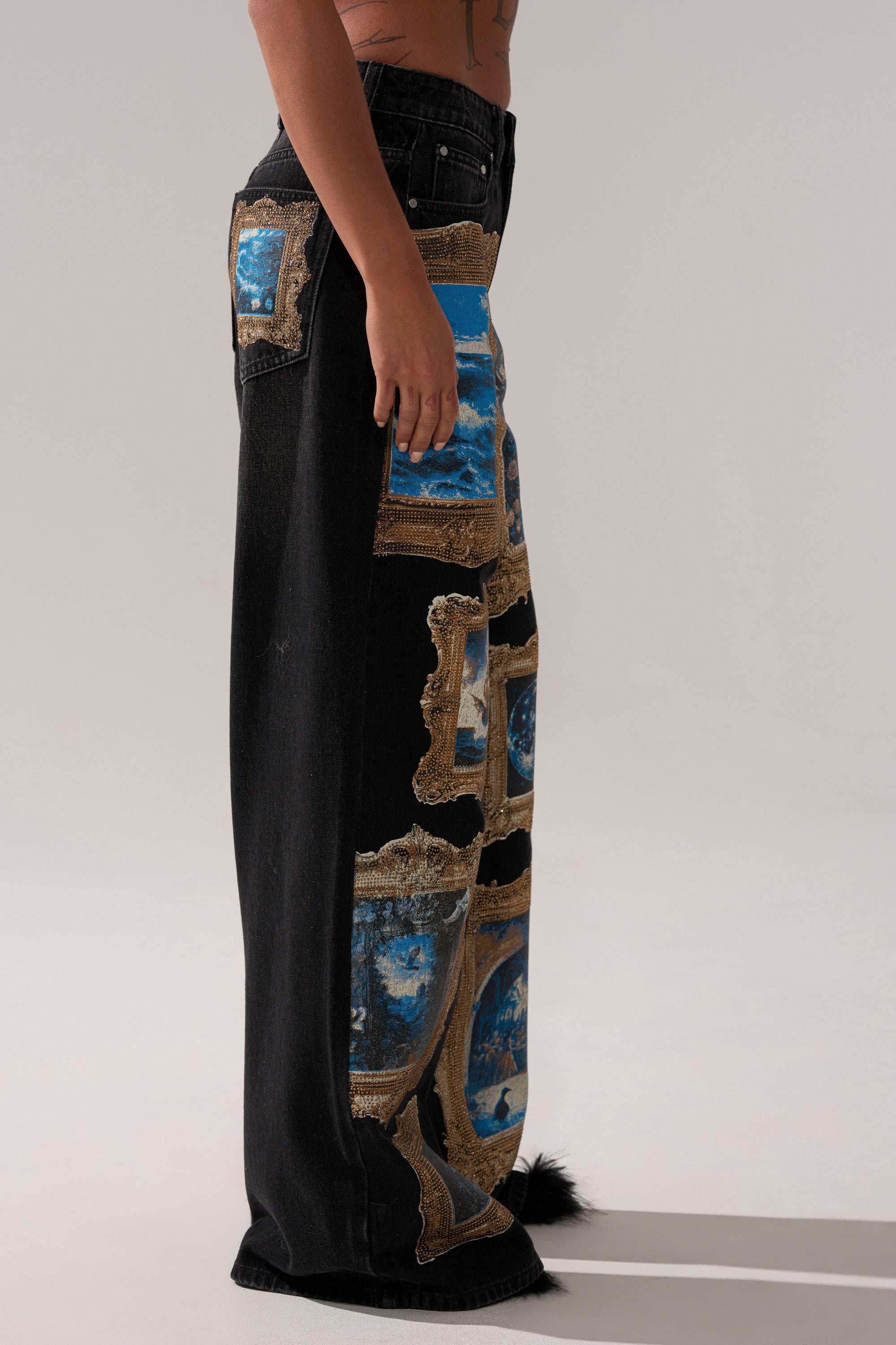 WORK OF ART GRAPHIC WIDE LEG DENIM