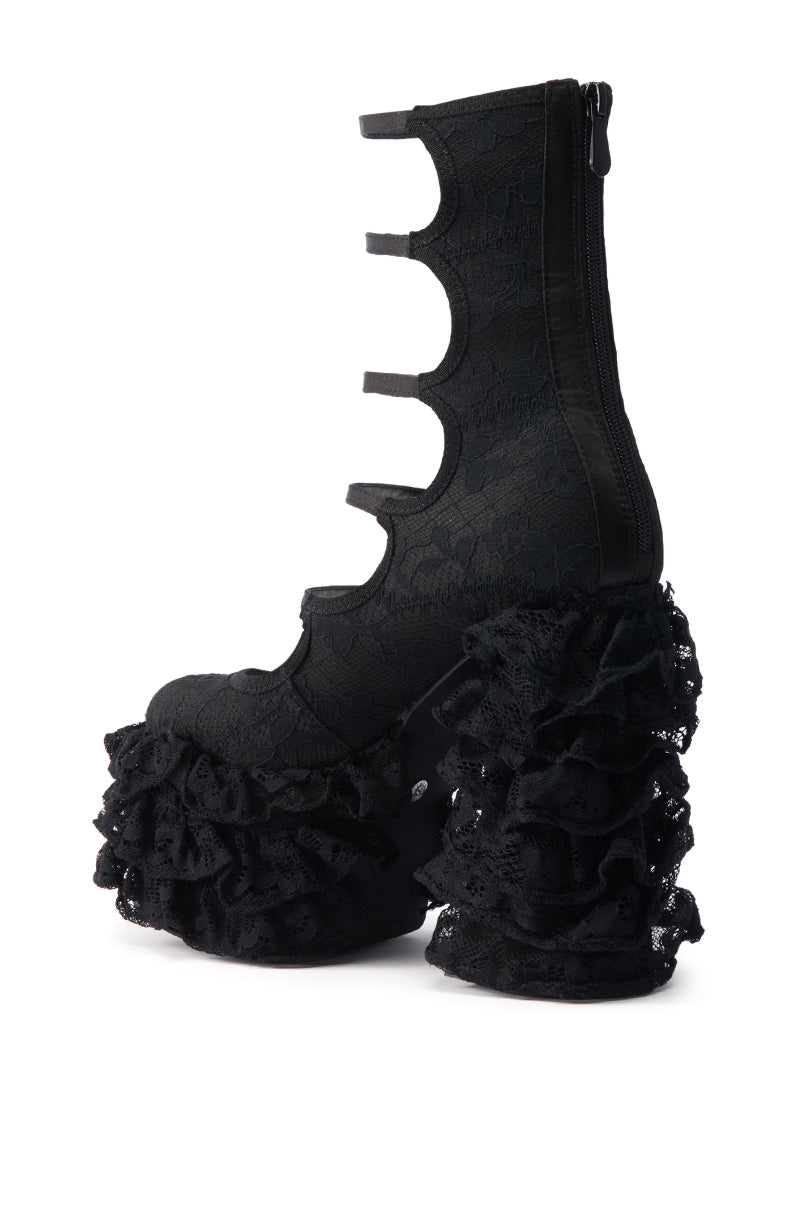 AZALEA WANG SPREENE FRILL LACE PUMP IN BLACK