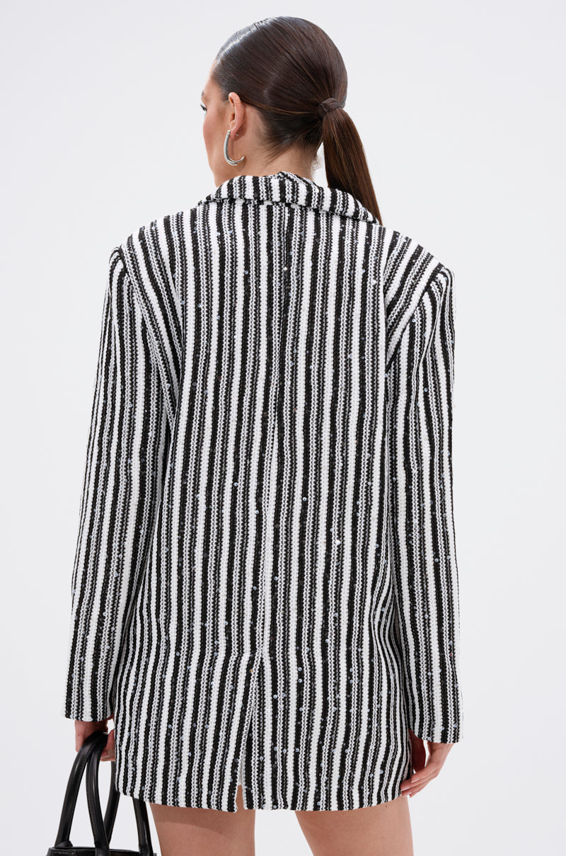 NORTH AVE CROCHET BLAZER