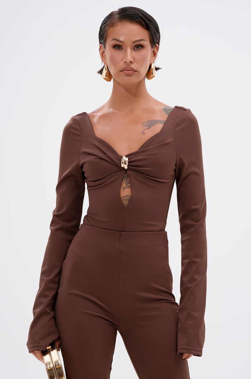 LUXE LIFE SEAMLESS BODYSUIT IN BROWN