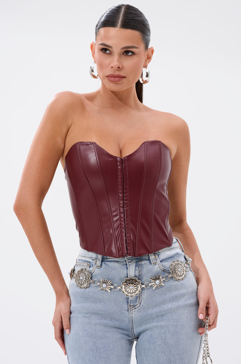 BACK IT UP CORSET TOP IN BURGUNDY