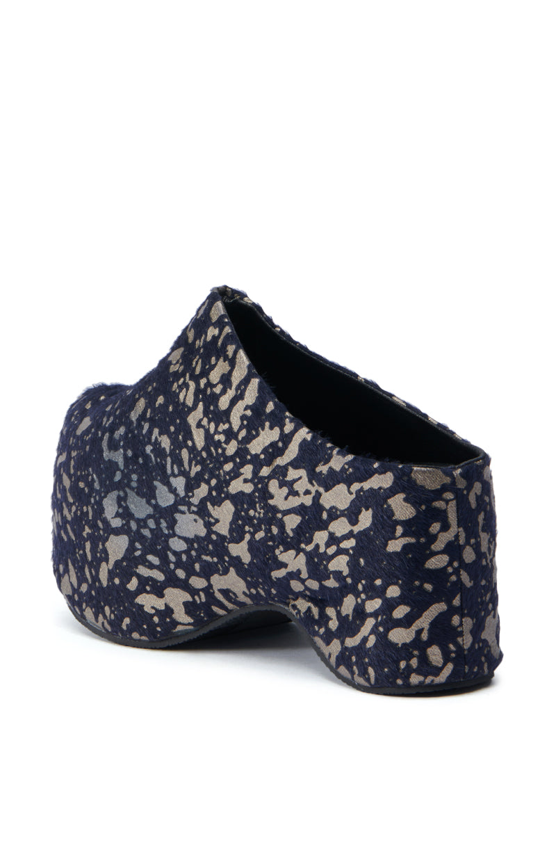 AZALEA WANG TEATREE BLACK CLOG