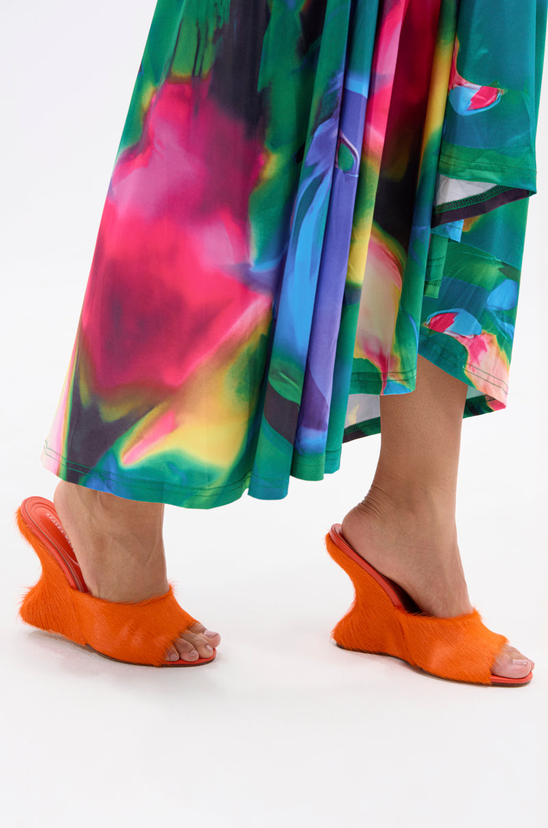 AZALEA WANG VASA ORANGE FURRY WEDGE SANDAL