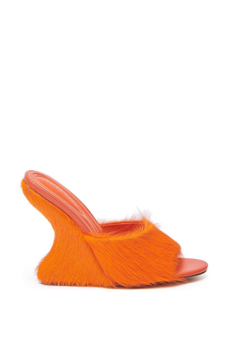 AZALEA WANG VASA ORANGE FURRY WEDGE SANDAL