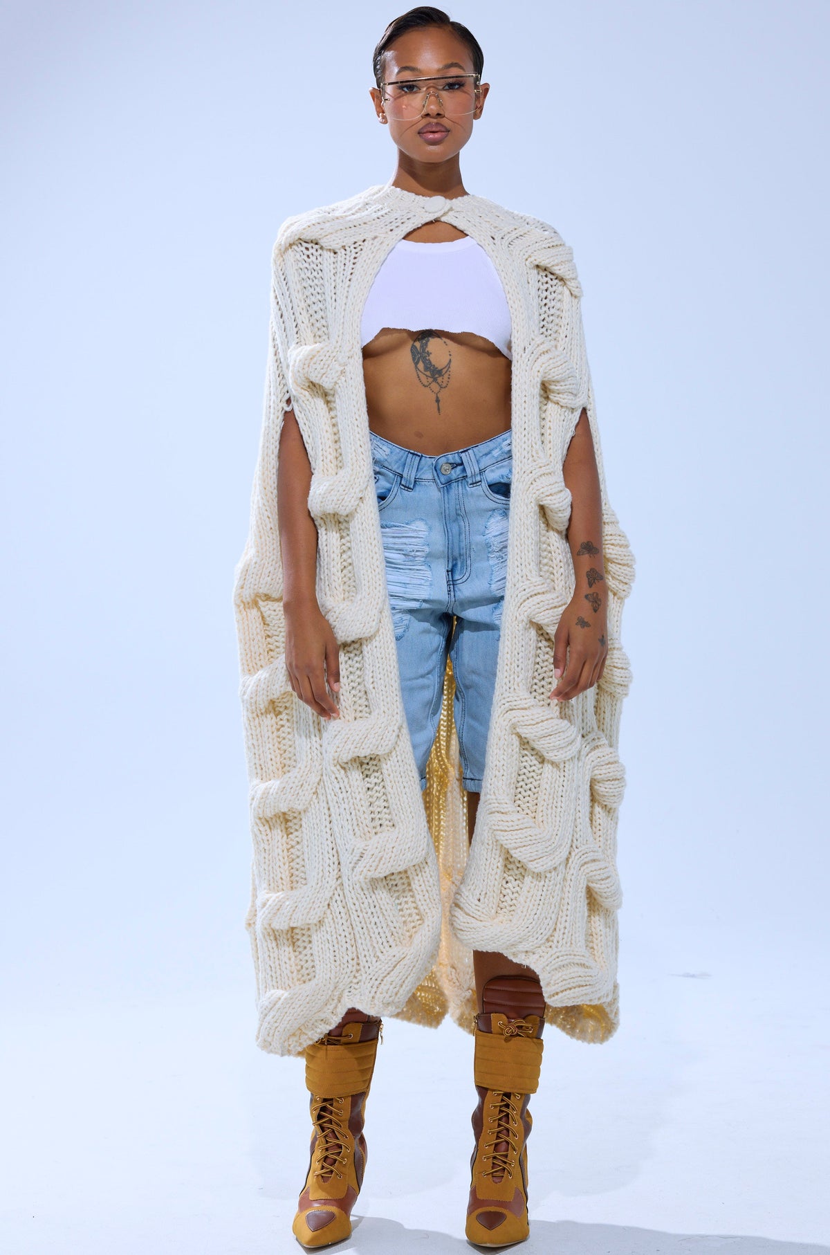 TEXTURED CHUNKY KNIT SWEATER