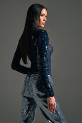 VELMA VINYL SINGLE SLEEVE SCALE TOP IN NAVY