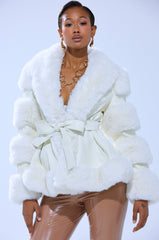 WINTER WONDERLAND FUR TRIM MOTO