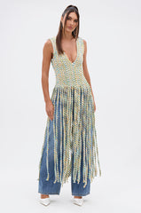 TIED DOWN V-NECK ROPE TOP