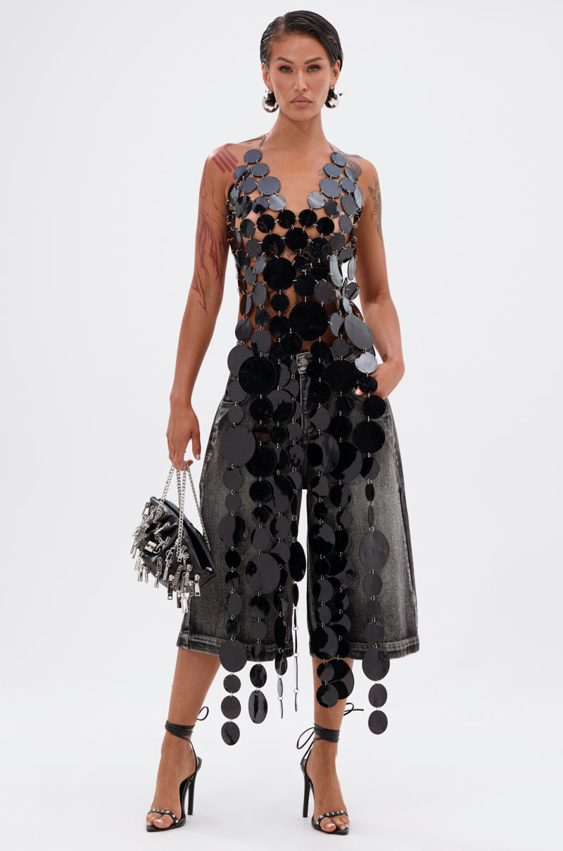 GLAMOROUS CHAIN DETAIL HALTER TOP