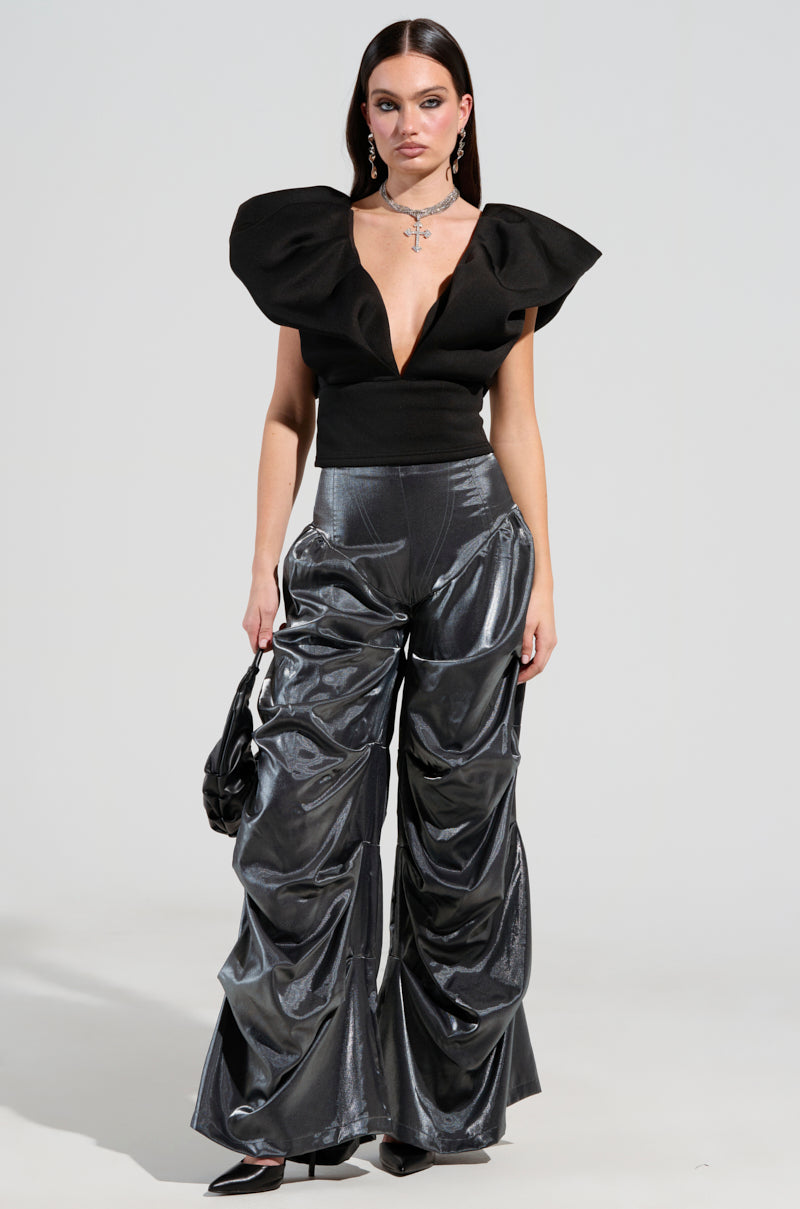 FEMME ENERGY SCUBA BLOUSE IN BLACK