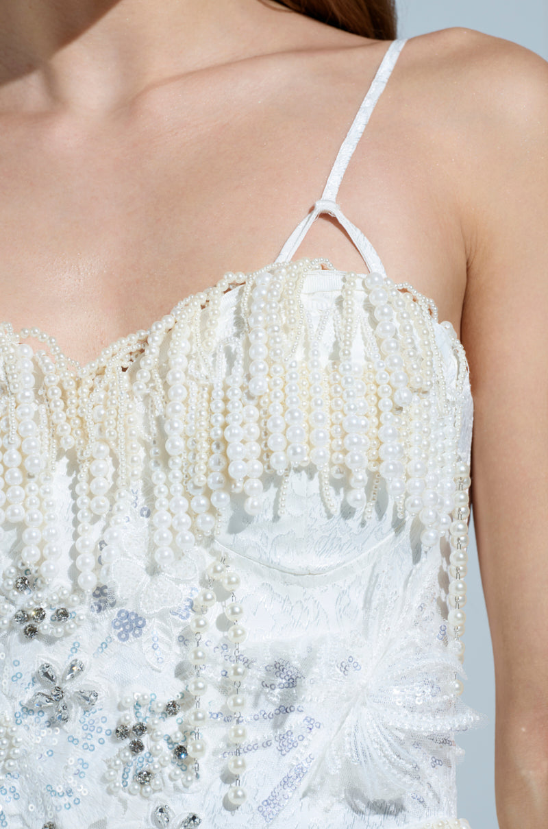 BOLD FRINGE PEARL TOP