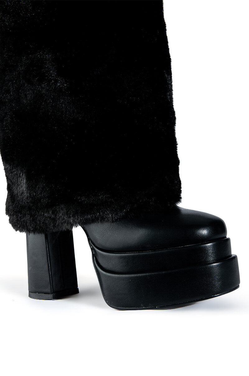 AZALEA WANG COCO FUR FOLD OVER BOOT IN BLACK