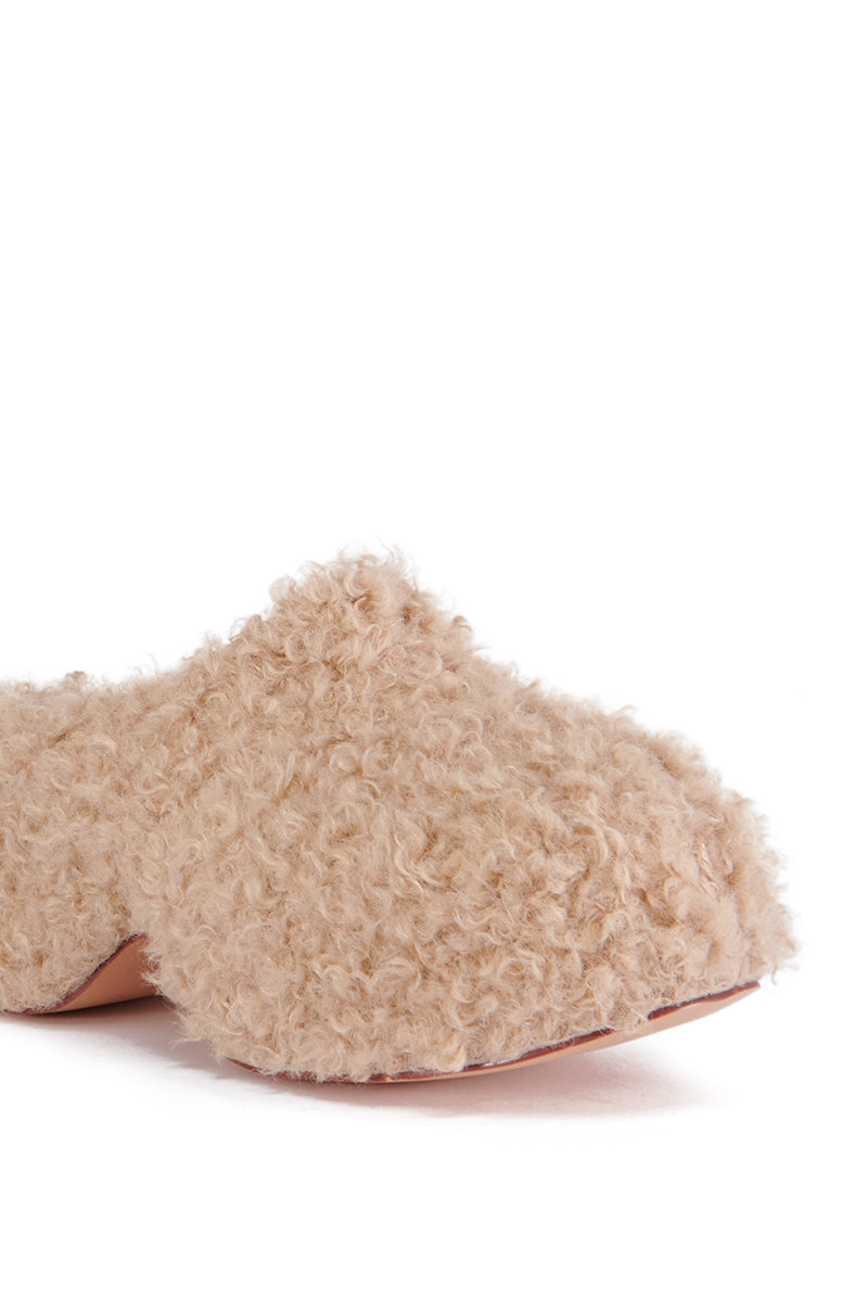 AZALEA WANG MORTICIA BROWN SHERPA CLOG