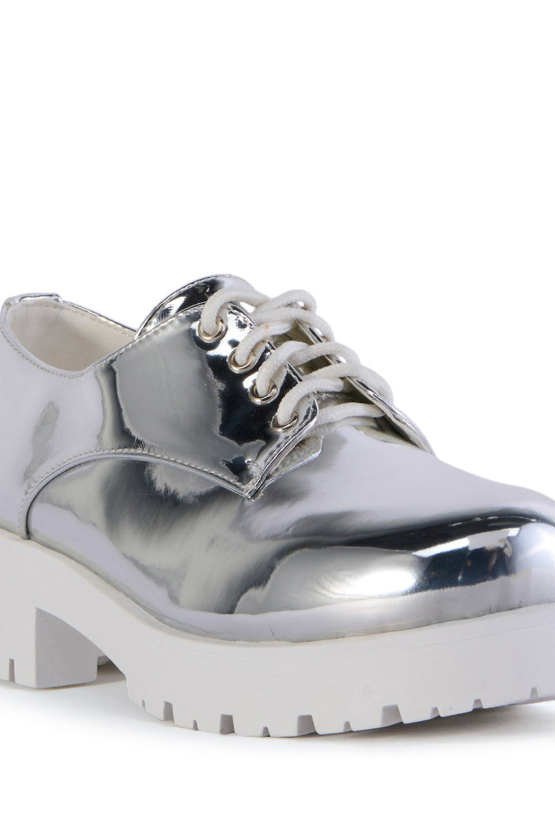 AZALEA WANG PIERRETTE SILVER FLATFORM CLOG