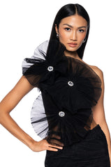 BLOSSOM TEXTURED FLOWER CROP TOP