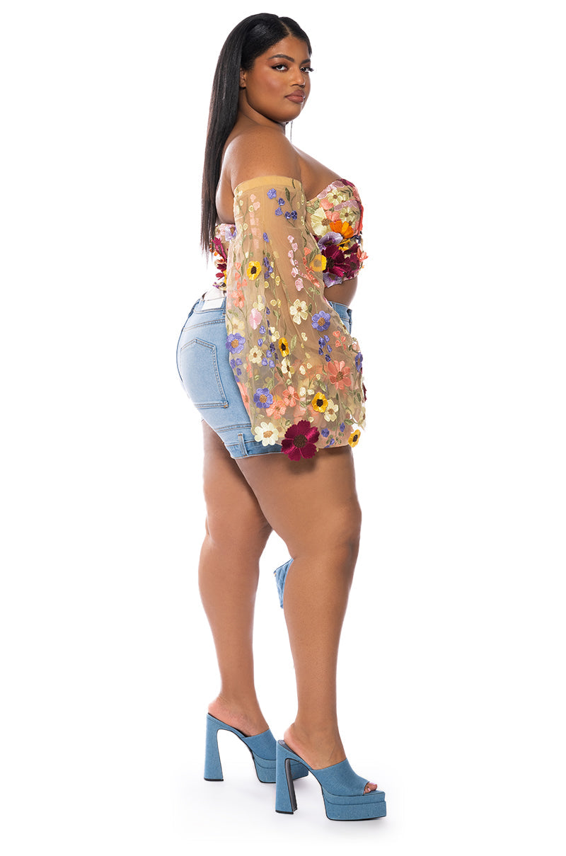 BOTANICAL BEAUTY CROPPED SHEER SLEEVE TOP